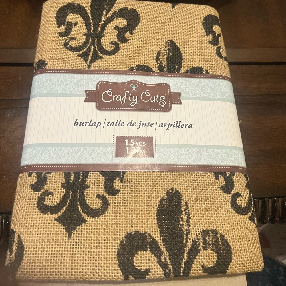 Crafty Cuts Burlap Fabric with Black Fleur-de-Lis